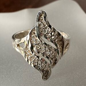 Sterling silver filigree ring, size 6.25